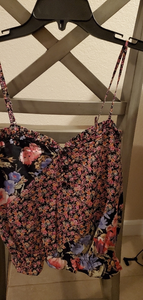 Cute crop top, spaghetti straps